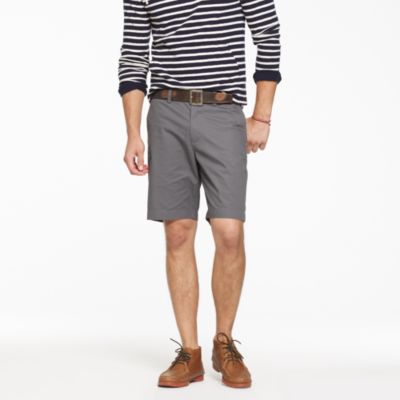 9" club short in lightweight chino