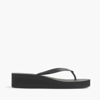 Skinny wedge flip-flops