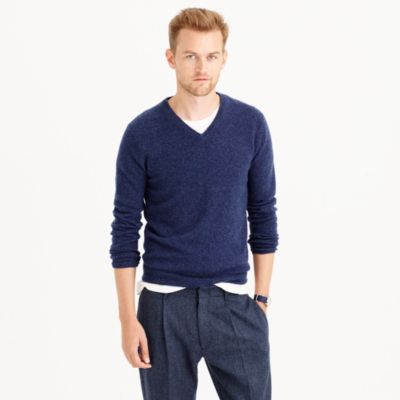 Slim Italian cashmere V-neck sweater