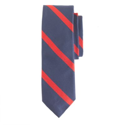 Silk tie in manor blue stripe