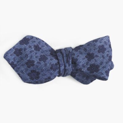 Italian silk bow tie in floral