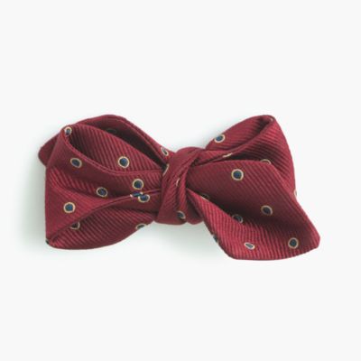 Italian silk bow tie in dots