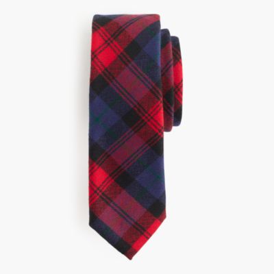 English wool tie in red tartan