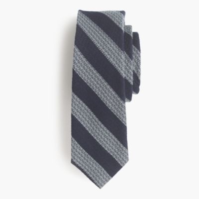 English wool-silk tie in woven stripe